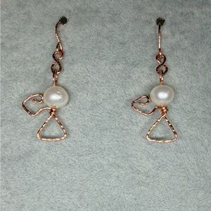 Hammered Design Pearl Earrings